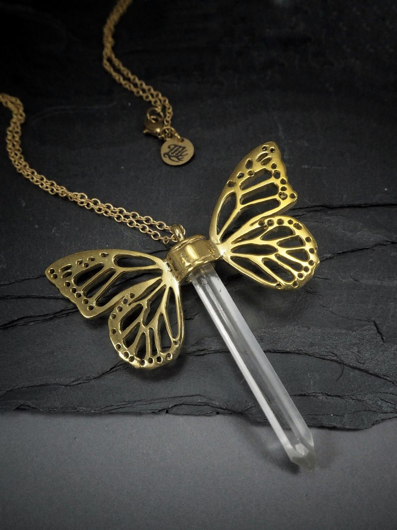 Butterfly Wings with Crystal Quartz Necklace Available in 3 Colourways - 项链 - 其他金属 
