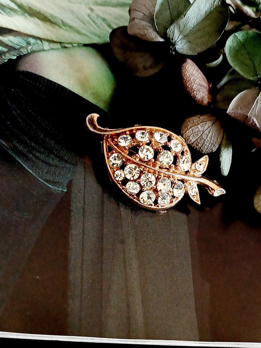 vintage jewelry 典雅莱茵炫彩叶形别针 - 胸针 - 其他金属 