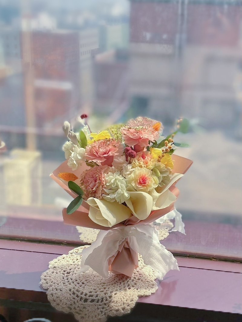 【花诉花艺】康乃馨永生花束-粉金/开幕花礼/升迁花礼/祝贺花礼 - 干燥花/捧花 - 植物．花 