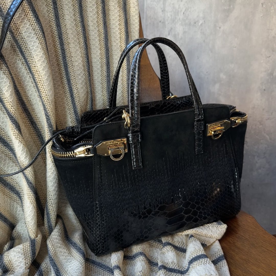 Ferragamo黑金麂皮拼蛇皮包 - 侧背包/斜挎包 - 真皮 黑色