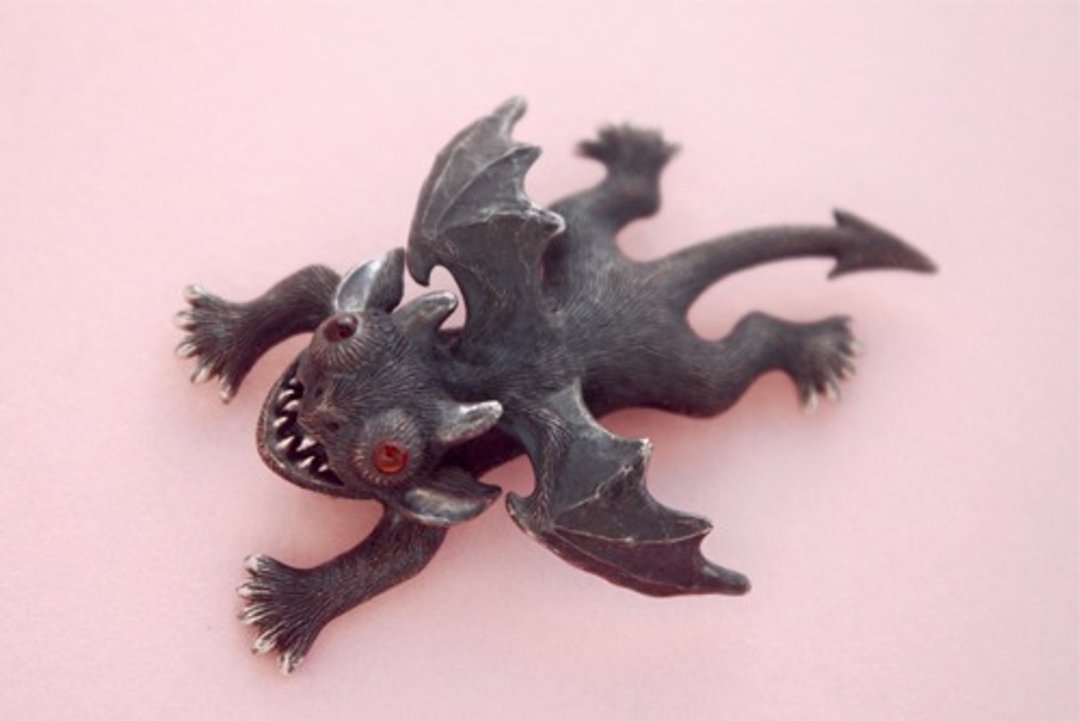Pinkoi 代购 - 恶魔的胸针 - 胸针 - 其他金属 