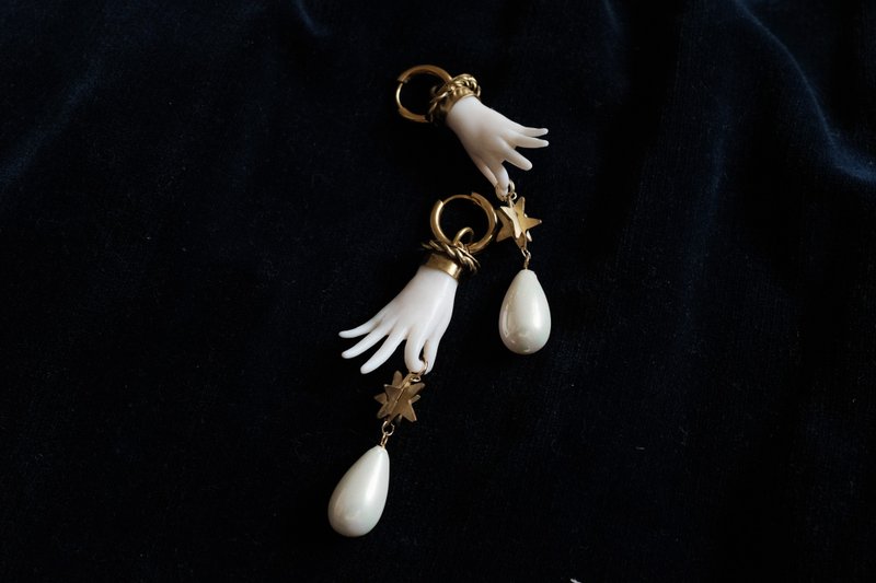 万事OK星星贝珠耳环-耳圈款 - 耳环/耳夹 - 铜/黄铜 金色