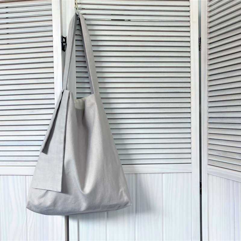 Cotton Linen Side Ribbon Fashionable Sub Bag Gray Beige - 手提包/手提袋 - 棉．麻 灰色