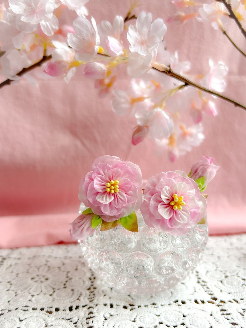 2025樱系列 八重樱马尾扣/发扣 细工布花 - 发饰 - 其他人造纤维 粉红色