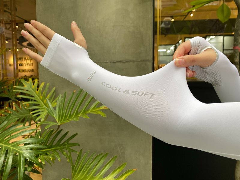 【MEGA COOUV】防晒凉感女款手掌止滑袖套 UV-F502 - 手套 - 其他材质 