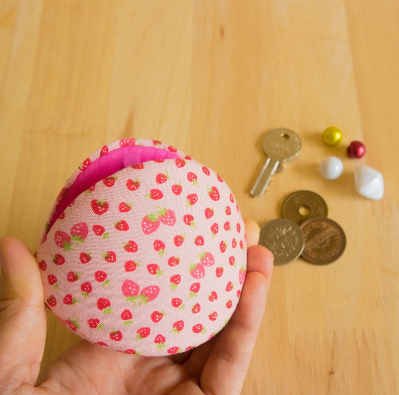 Japanese style Coin purse.Berry Berry Clam Shell Accessories Case. Gift for Her. - 零钱包 - 棉．麻 粉红色