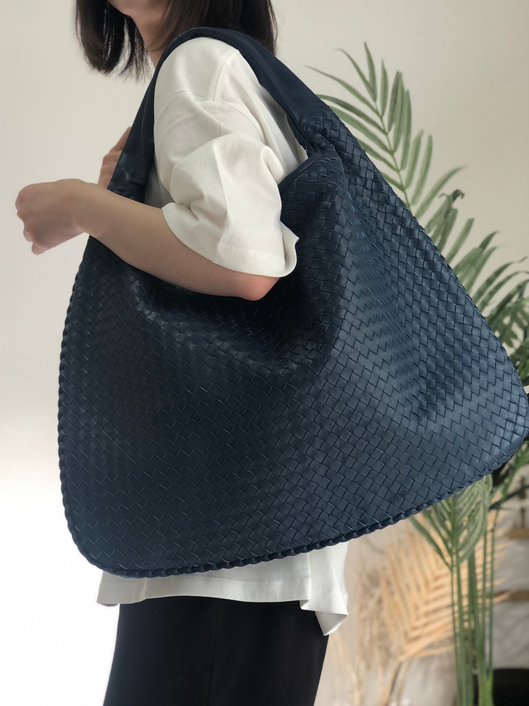 【日本直运名片二手包】Bottega Veneta Bottega Veneta 皮革 intrecciato Jodi 单肩包 hobo蓝awvey7 - 手提包/手提袋 - 真皮 蓝色