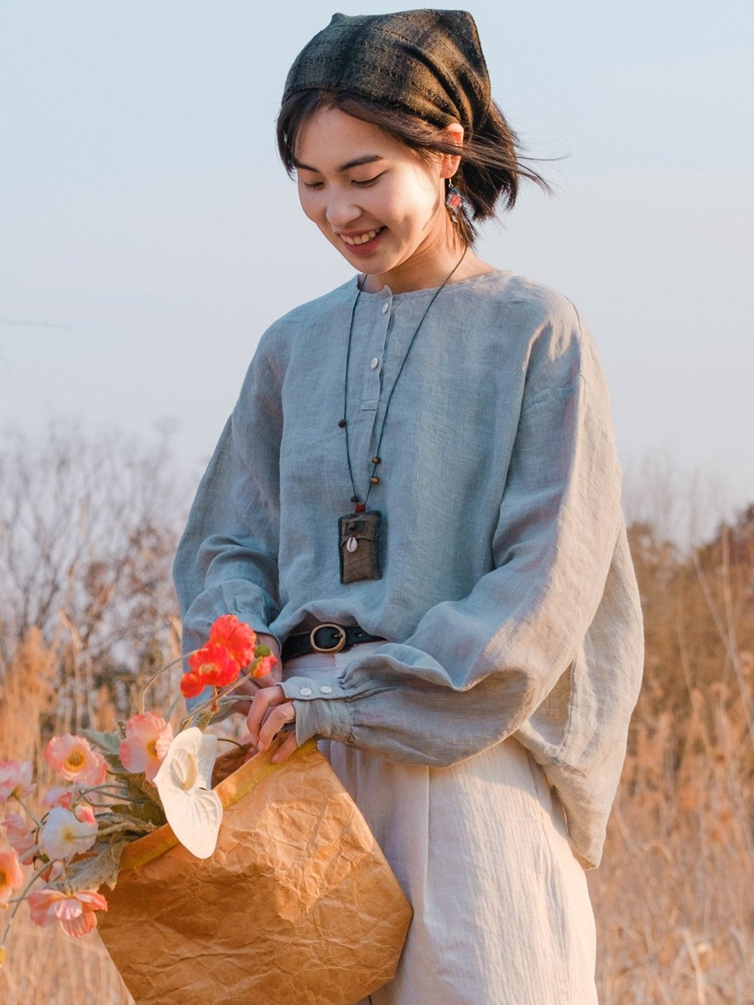 雲水藍 條紋亞麻圓領套頭襯衫 - 女装衬衫 - 棉 蓝色