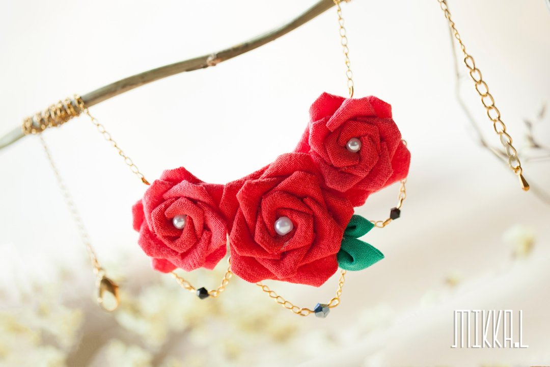 和风细工手作 つまみ细工 染色 立体感 玫瑰花 项链 链牌 颈链 - 颈链 - 棉 红色