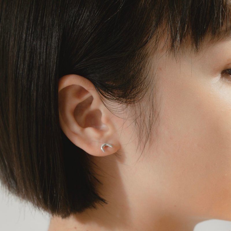 Curve mini 弯 两色 - 耳环/耳夹 - 纯银 白色