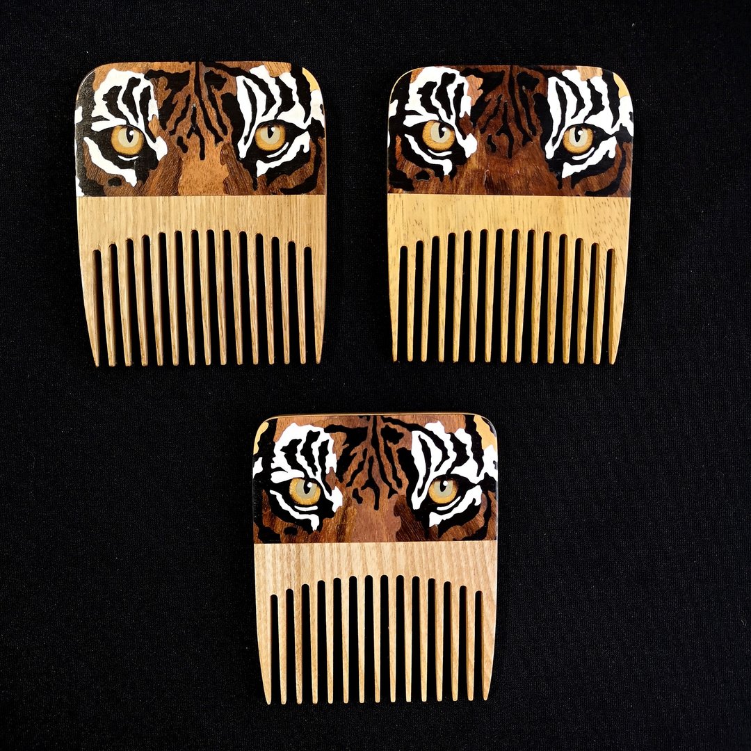 Wooden hair beard moustache man comb / handmade tiger wood mosaics inlay 木梳 - 其他 - 木头 金色