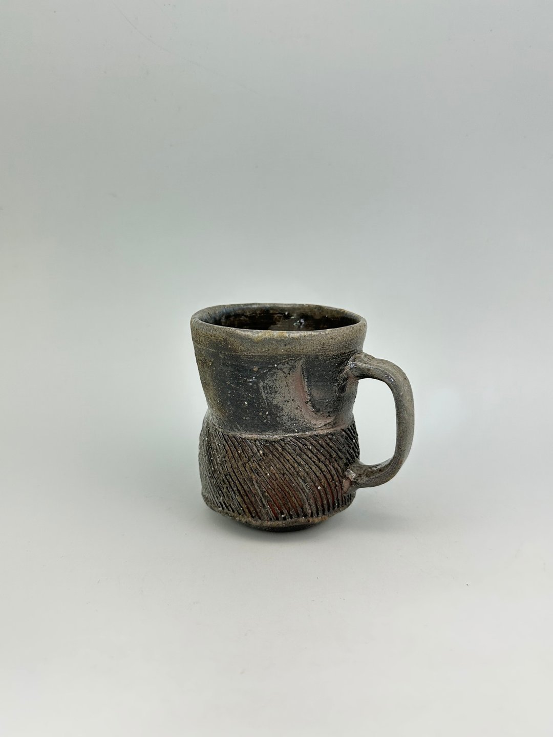 柴烧篦纹马克杯 - 咖啡杯/马克杯 - 陶 咖啡色