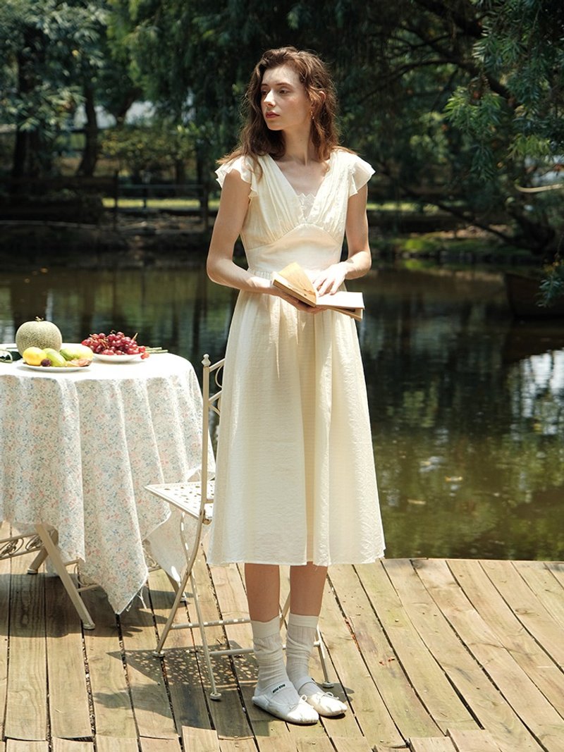 MintCheese  法式复古蕾丝拼接 礼服感小飞袖连衣裙 - 洋装/连衣裙 - 丝．绢 白色