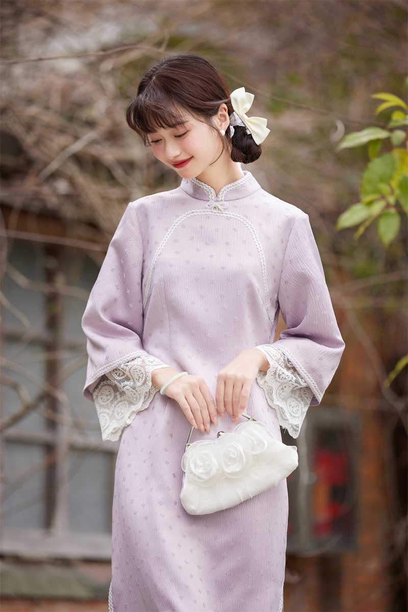 淺紫色 修身款蕾絲七分喇叭袖旗袍 新中式國風春節改良洋裝連身裙 - 旗袍 - 其他人造纤维 紫色