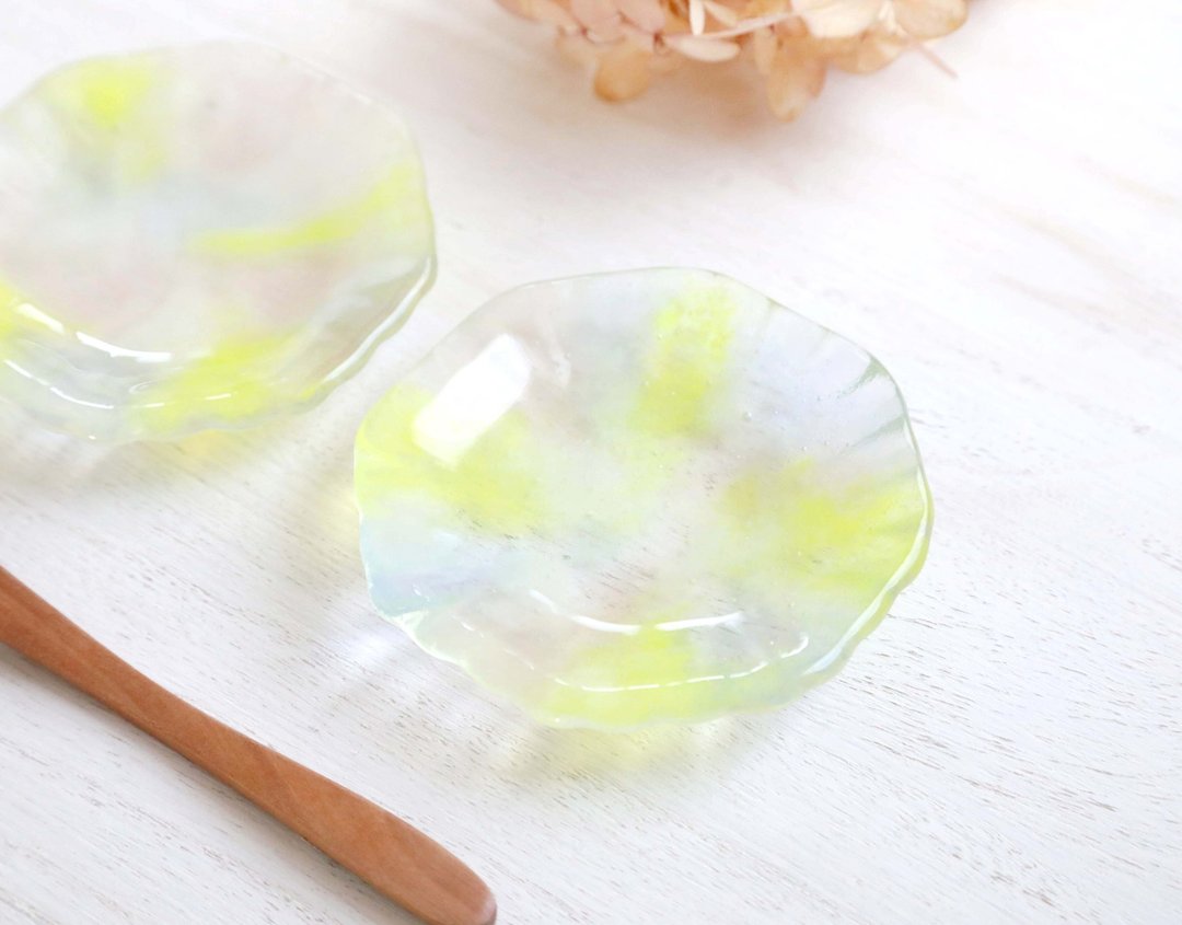 Glass Octagonal Small Plate / Flower lover Scented Sky - 浅碟/小碟子 - 玻璃 黄色