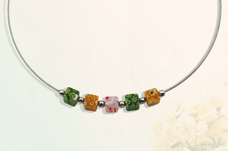 花影琉璃   方形(红、绿、橘) - 项链 - 琉璃 白色