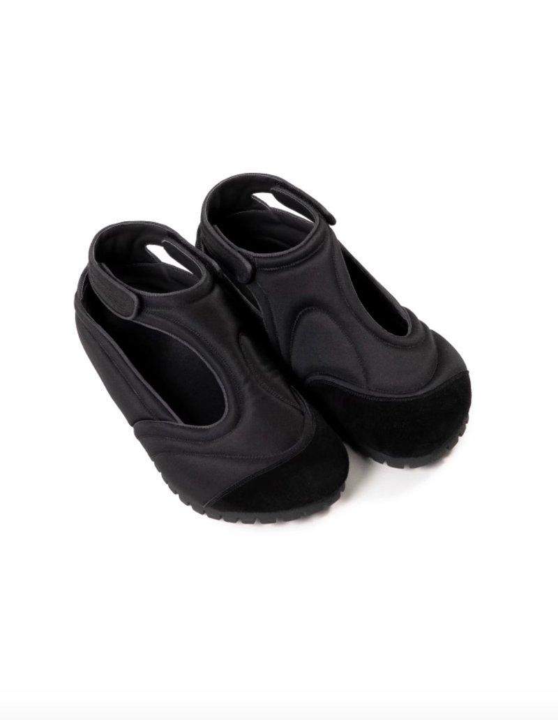 Cave Shoes 洞洞鞋 - 男款休闲鞋 - 其他材质 黑色