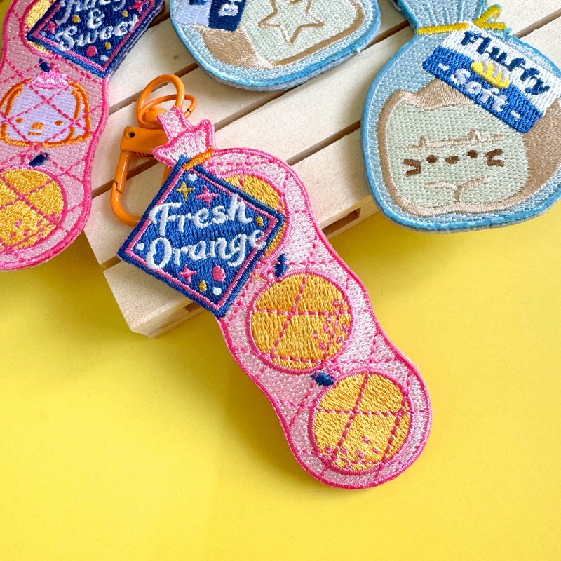 橘色狗狗电绣钥匙圈 - 吊饰 - 绣线 