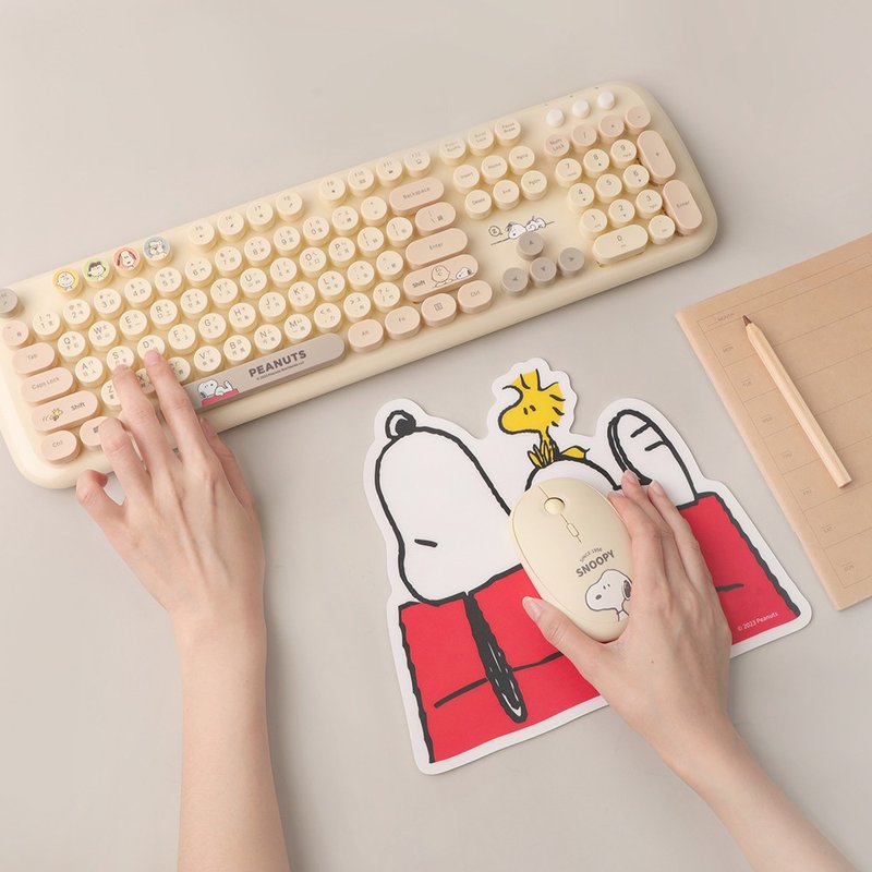 Peanuts史努比无线键盘鼠标组-Snoopy 史努比 键鼠组 键盘 鼠标 - 电脑配件 - 其他材质 多色