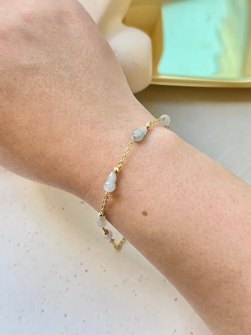 冰白翡小葫芦14K包金手链  |天然缅甸翡翠 - 手链/手环 - 玉石 白色