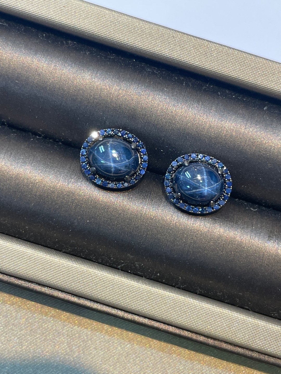 S925 纯银星光蓝宝耳环 - 耳环/耳夹 - 纯银 蓝色
