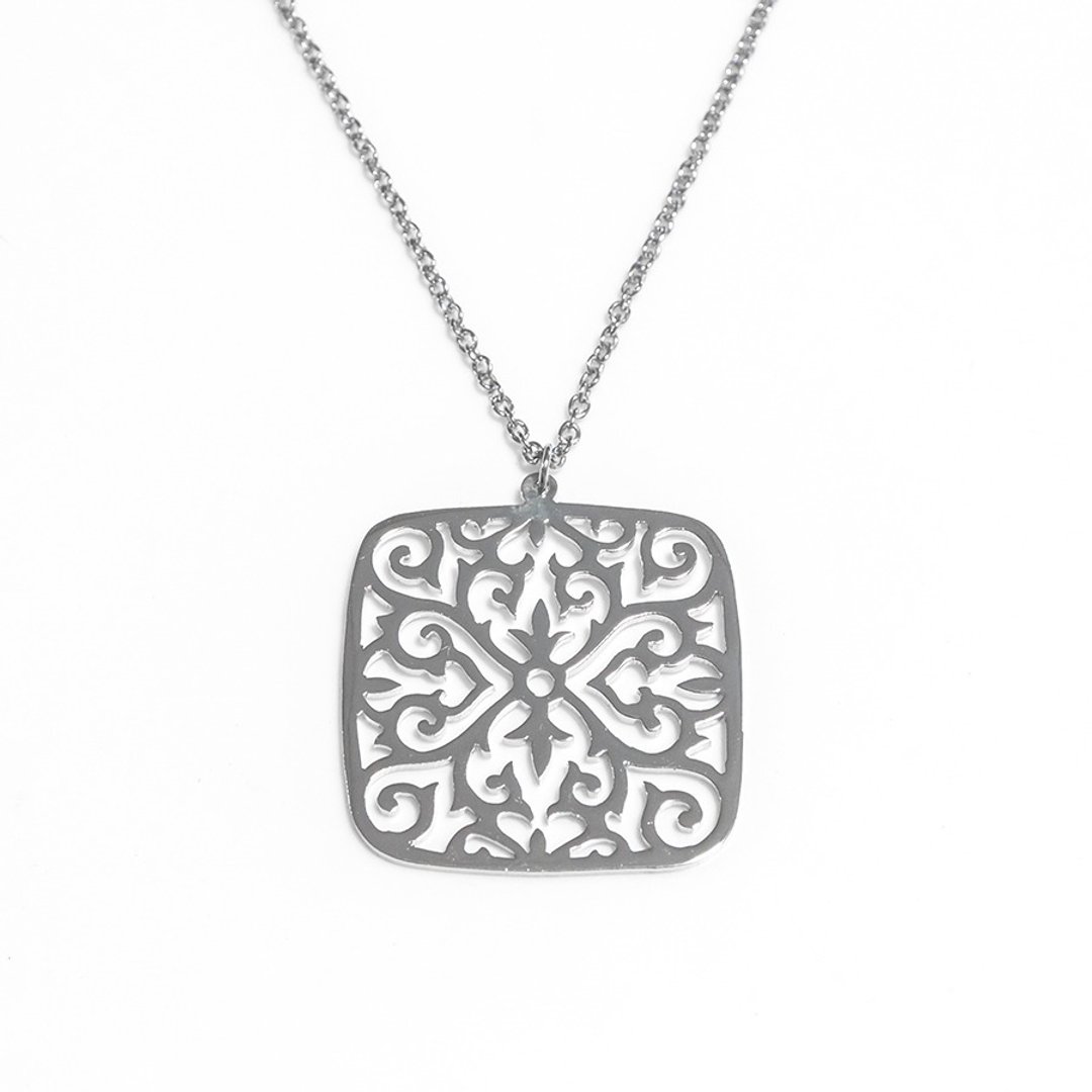 Decorative pattern in square shape pendant - 项链 - 其他金属 银色