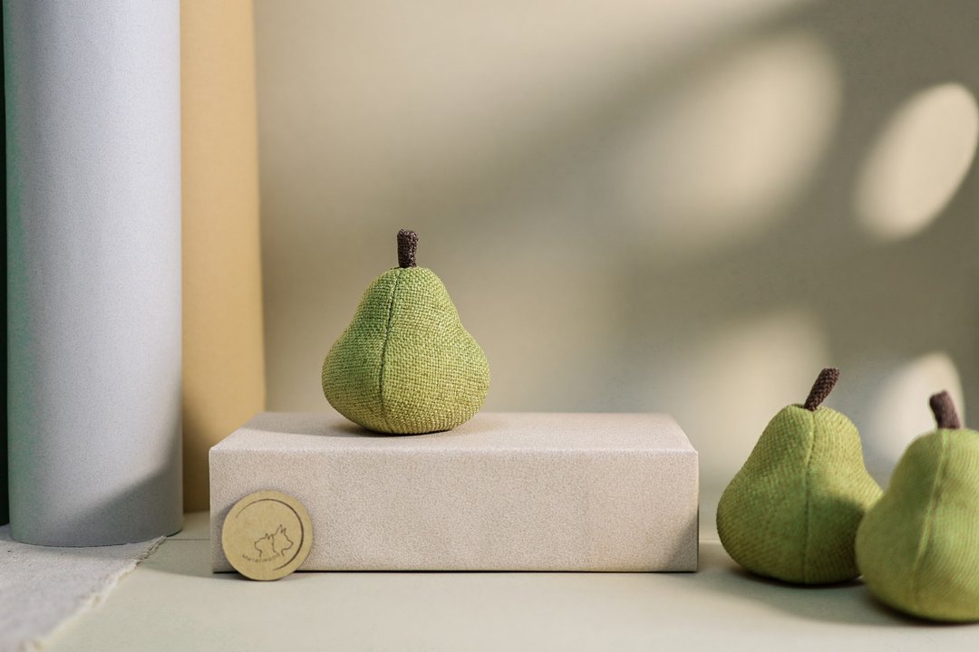 西洋梨 Pear 纯手作 吊饰 摆饰 猫咪 儿童玩具 蔬果 - 玩具 - 其他材质 多色