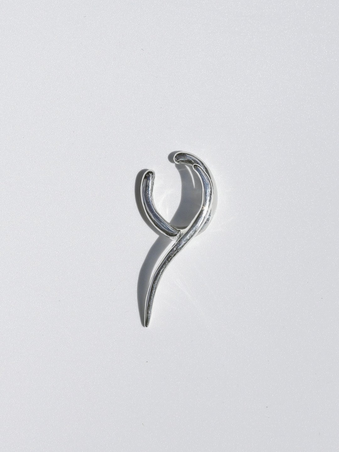 Cascading Stream Ear Cuff 涌流耳骨夹 - 耳环/耳夹 - 纯银 银色