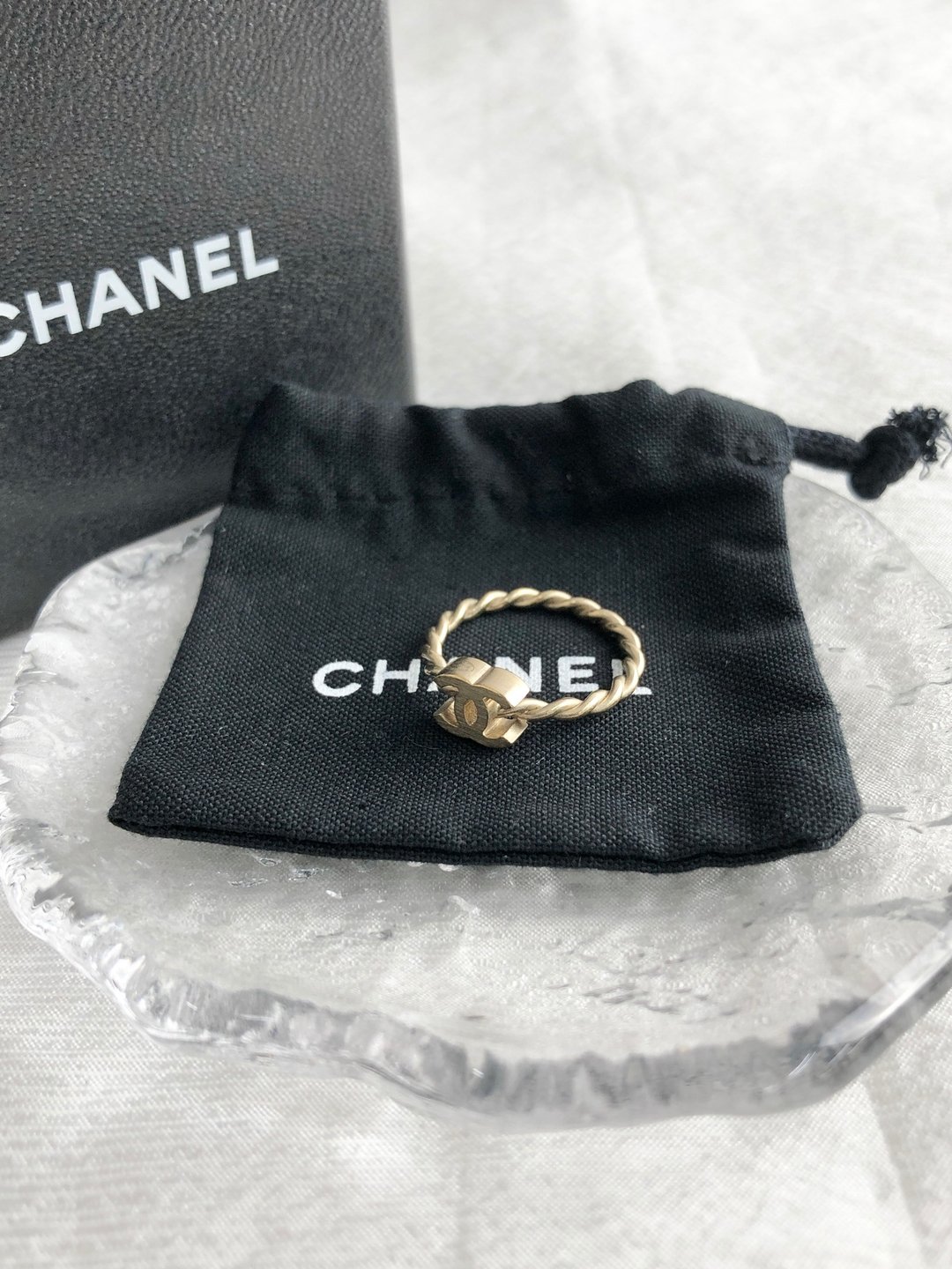 【日本直送 名牌中古包】CHANEL 香奈儿 戒指 金色 双 C logo 扭转 vintage 古董 mfyk7h - 戒指 - 其他材质 金色
