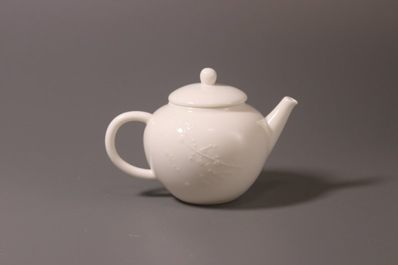 敦睦窑 德化模刻印花玉瓷 小圆壶 - 茶具/茶杯 - 瓷 白色