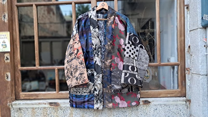 AMIN'S SHINY WORLD 缎面图腾融合拼接KIMONO  Reversible ONLY系 - 女装休闲/机能外套 - 棉．麻 多色