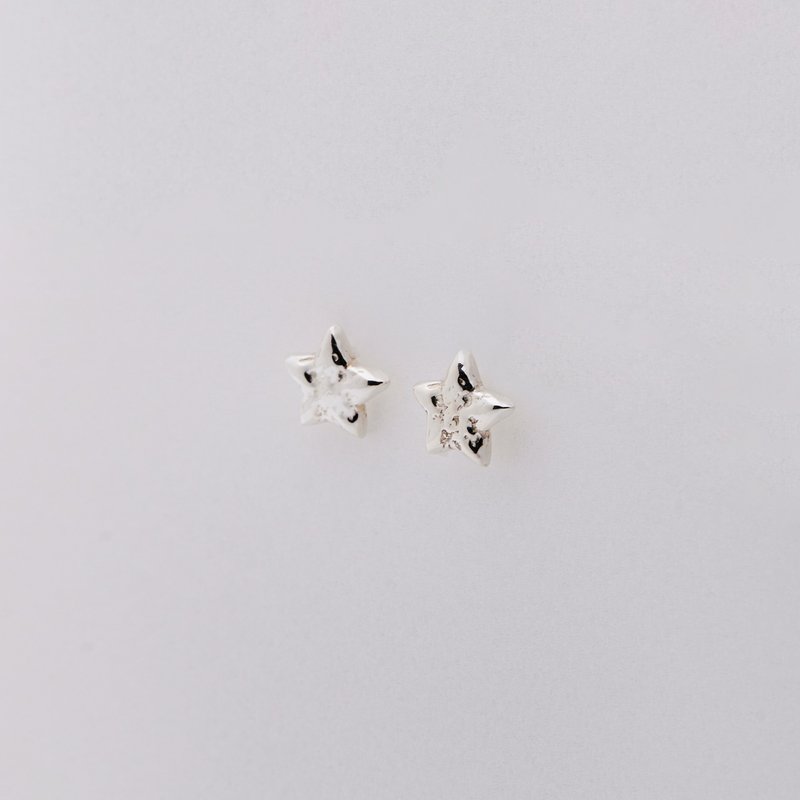 星星耳环 - 耳环/耳夹 - 纯银 