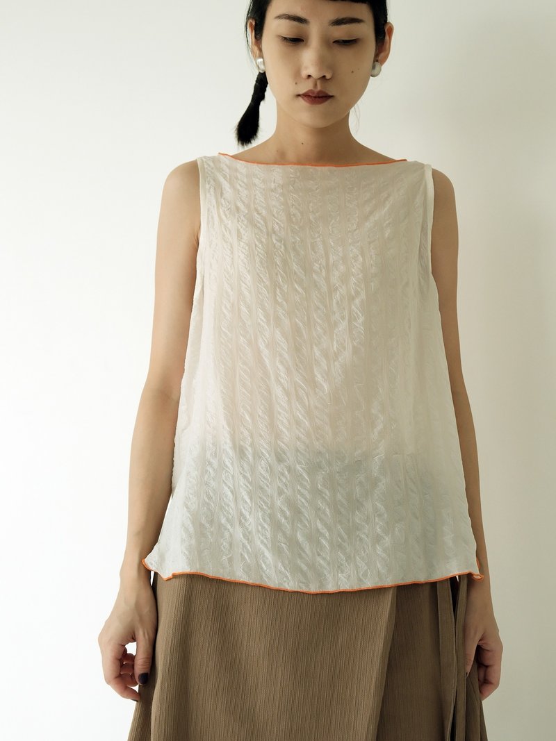 *轻微瑕疵折扣*川 衣 WEAR BEING  丝质撞色滚边平领背心 米白橘 - 女装背心 - 丝．绢 白色