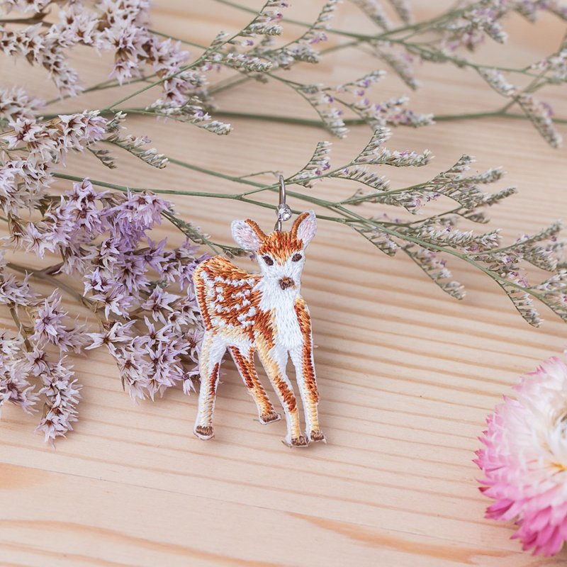 《三花猫手作花饰》动物园森林梅花鹿 刺绣小鹿耳环 - 耳环/耳夹 - 纸 橘色