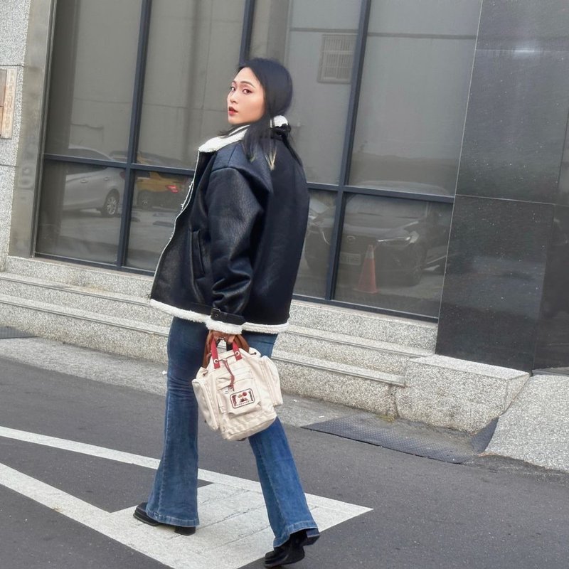 【DOUGHNUT】6.5寸 防泼水 斜/侧/后背3用 小水桶包 环保-石 TDW - 束口袋双肩包 - 环保材料 白色