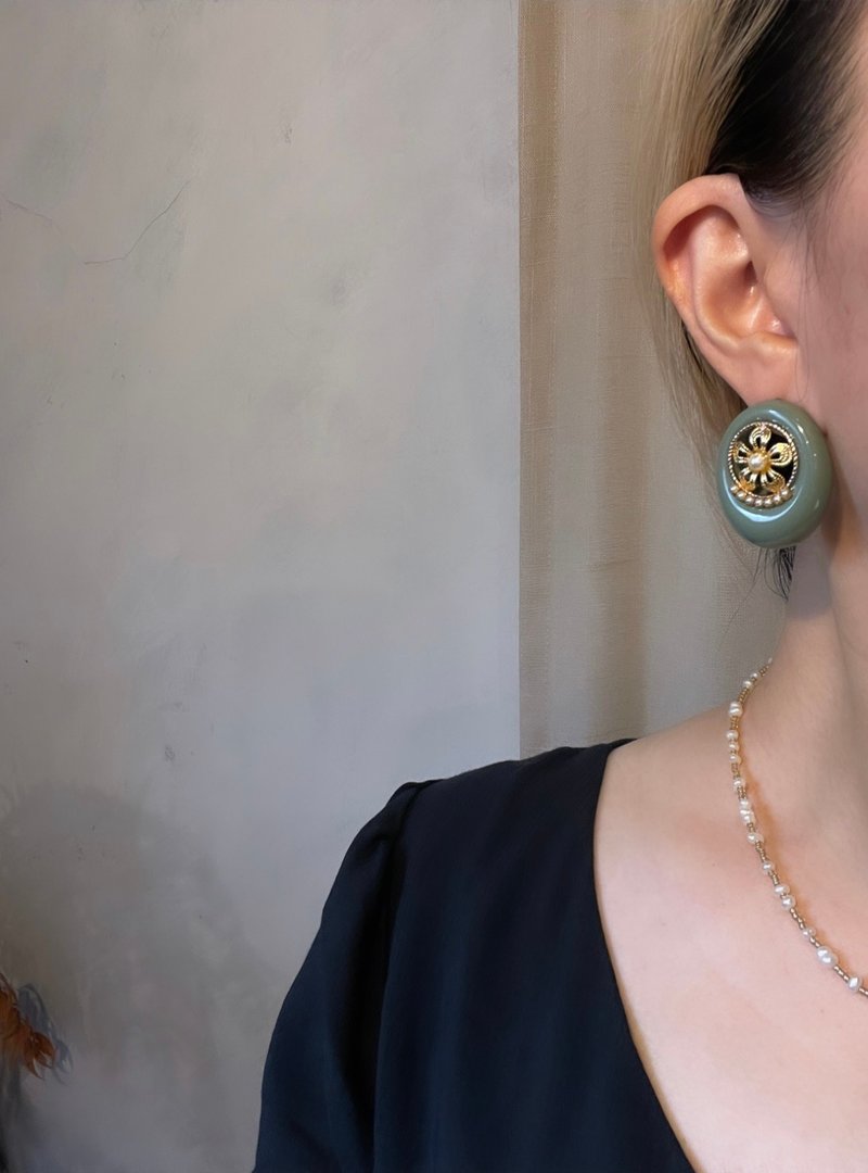 复古椭圆窗花耳环 耳夹 - 耳环/耳夹 - 树脂 金色