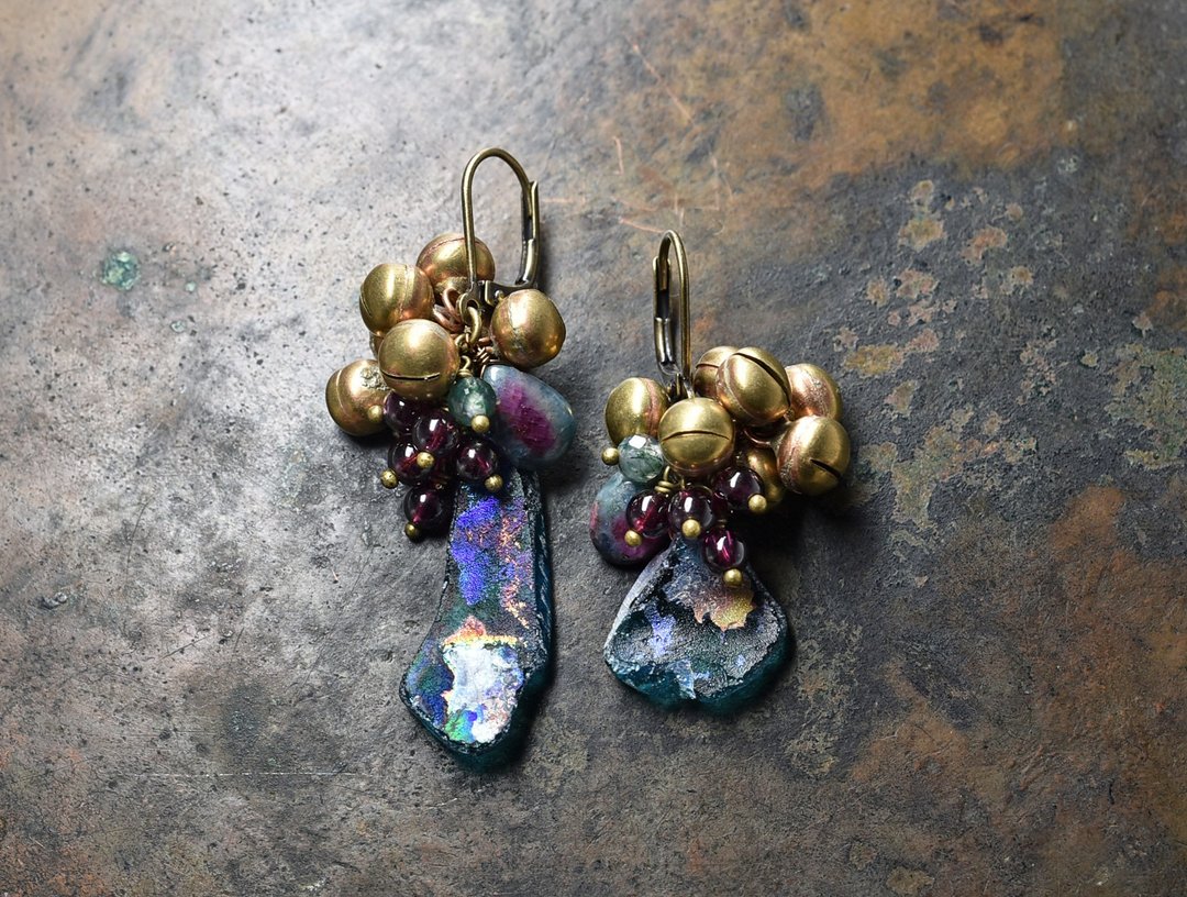 Silvered Roman glass, rugged bells and garnet, ruby zoisite, moss agate earrings - 耳环/耳夹 - 玻璃 蓝色