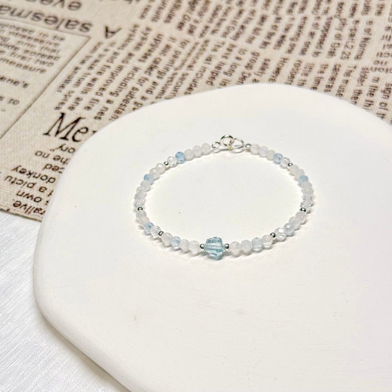 【蓝世界】海蓝宝 白水晶 月光石 水晶手链 手链 水晶手链 手链 - 手链/手环 - 水晶 蓝色