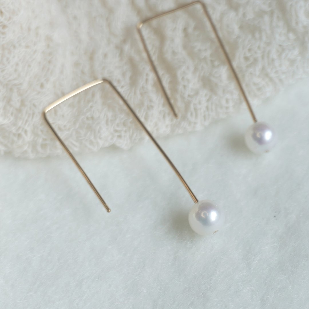 天然正圆淡水珍珠耳环 注金耳环 14Kgf -Pillar earrings - 耳环/耳夹 - 珍珠 白色