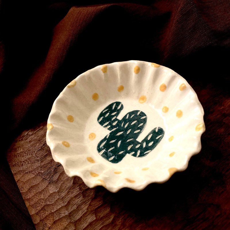 【 小丸 森林 手绘 】 仙人掌 多肉 植物  小碟  茶包碟  豆皿 - 浅碟/小碟子 - 陶 绿色