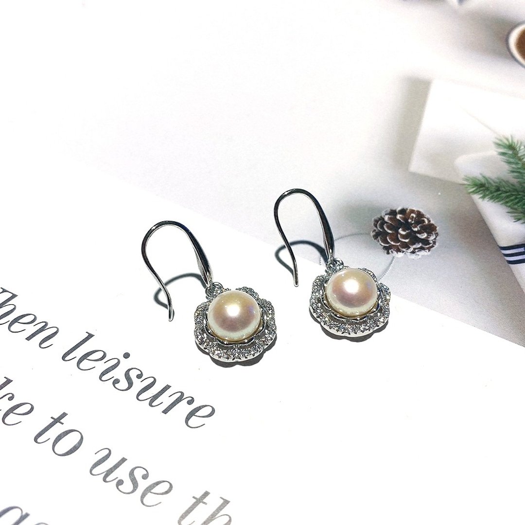 I JEWELRY 顶级订制纯银 气质知性花朵珍珠纯银耳环 珍珠耳环耳勾 - 耳环/耳夹 - 纯银 银色