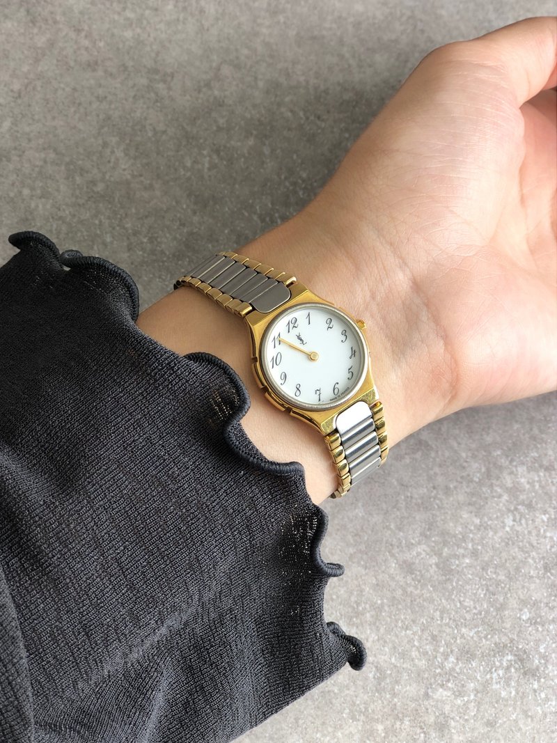 【 日本直送 名牌中古包 】Yves Saint Laurent 腕表 金色 银色 YSL 不锈钢 石英 复古 uevfdd - 女表 - 不锈钢 银色