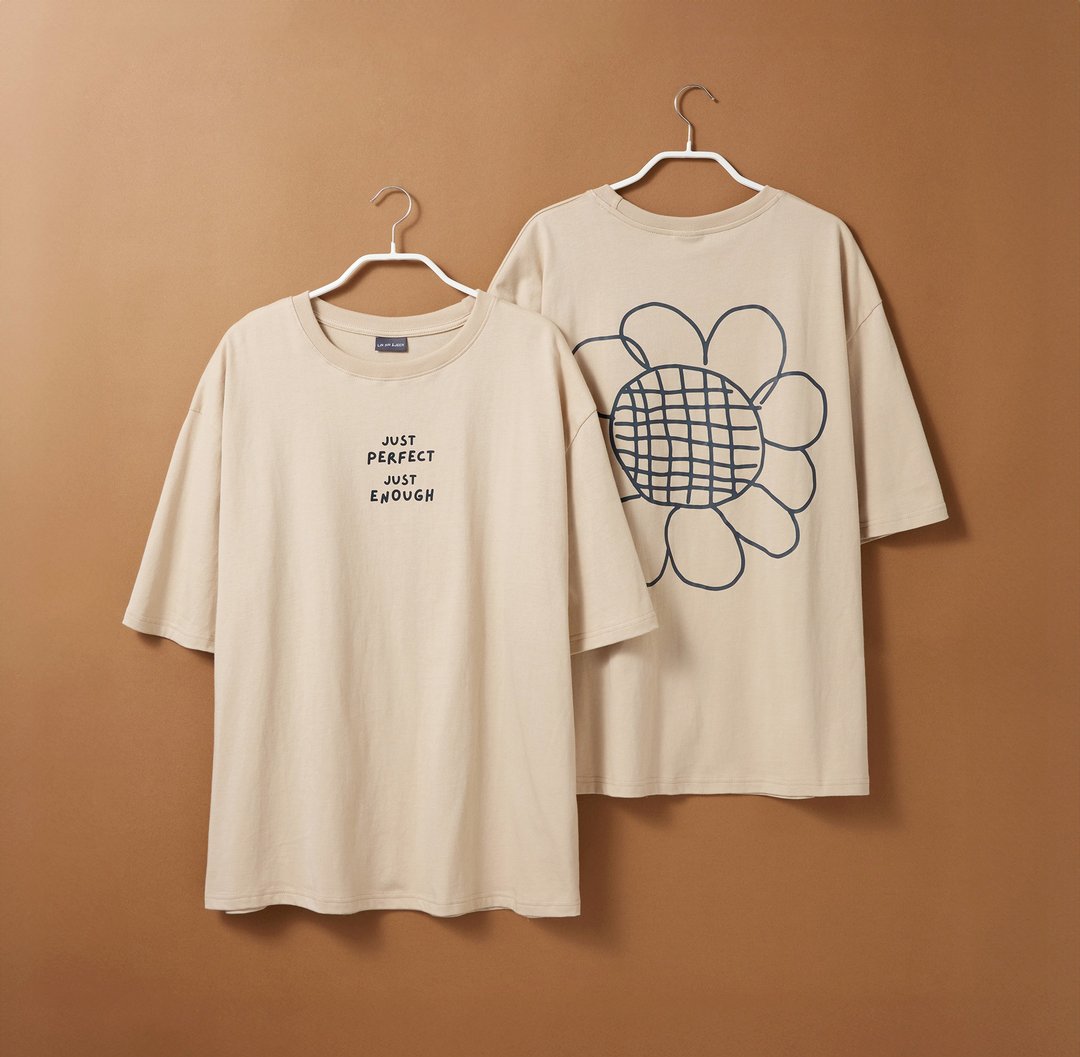 涂鸦小花设计短TEE(奶茶色) - 女装 T 恤 - 棉 