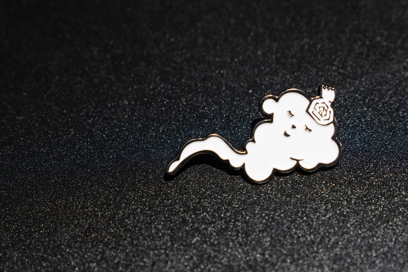 【屎捞人】屁屁襟章 香港设计 - 胸针 - 其他金属 黑色