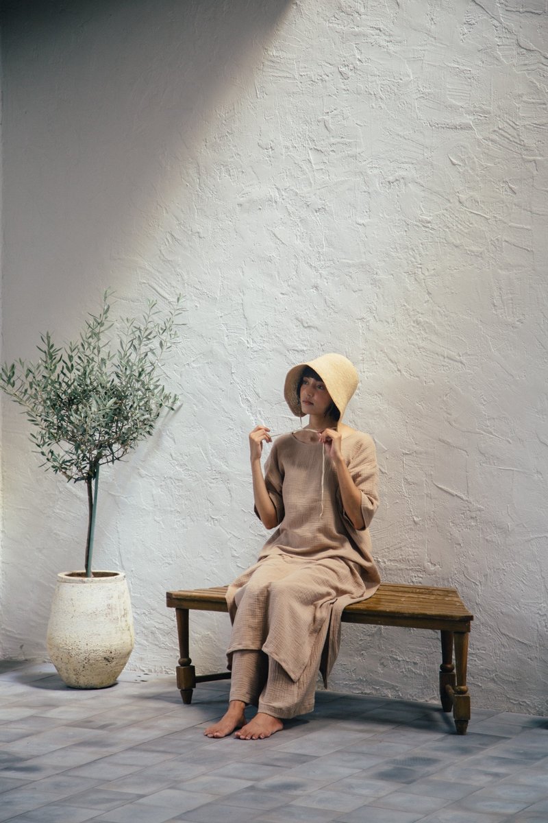 Mulmul beige cocoon dress - 洋装/连衣裙 - 棉．麻 卡其色