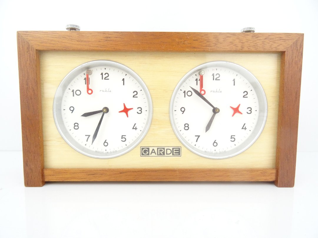 Vintage Antique Ruhla Garde Chess Clock made in Germany plus original box - 时钟/闹钟 - 木头 咖啡色