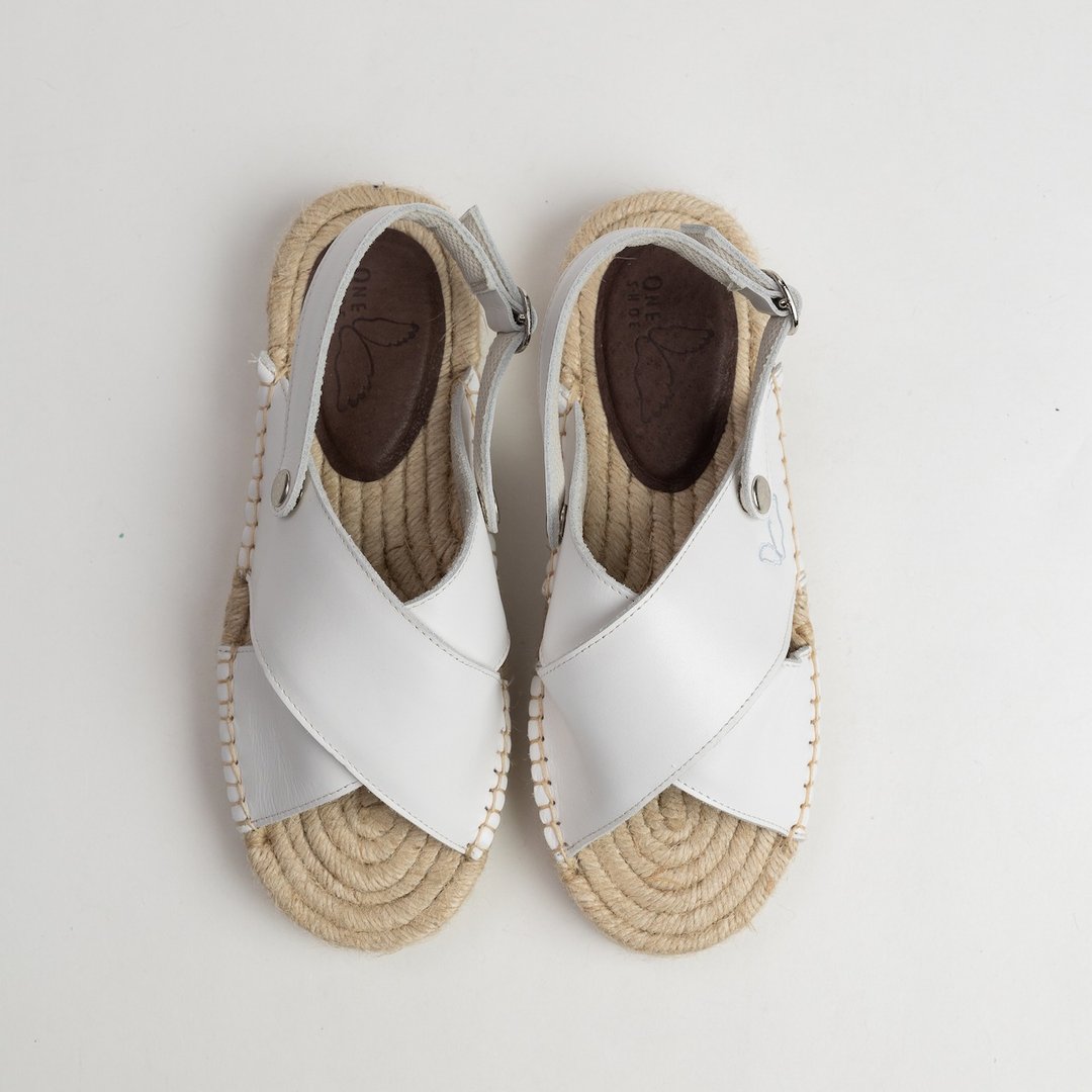 【OneShoe X 屏东感】真皮草编凉鞋 手作凉鞋 麂皮 拖鞋 白色 - 男女凉鞋 - 棉 白色