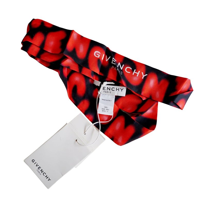 Foulard en Soie Rouge Givenchy - 丝巾 - 丝．绢 红色
