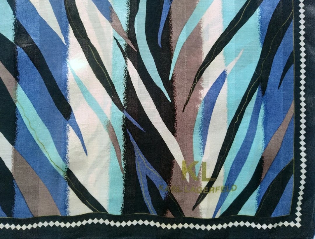 Karl Lagerfeld Vintage Silk Scarf Women Scarf 23 x 23 inches - 丝巾 - 丝．绢 蓝色