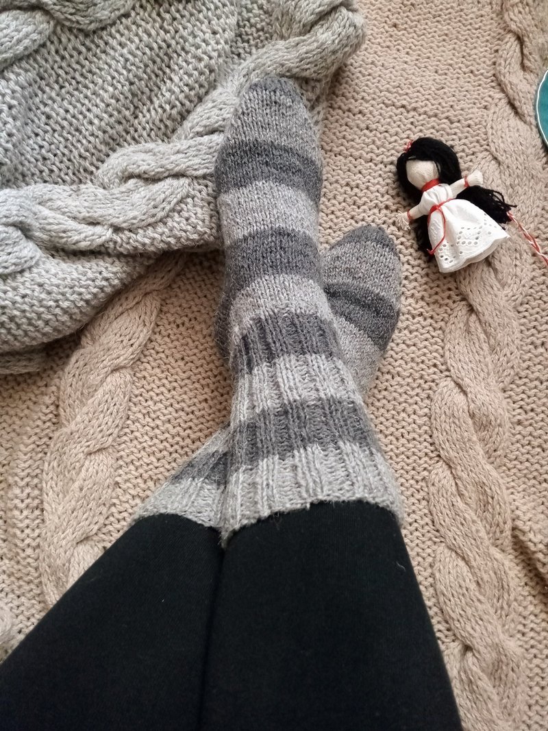 条纹羊毛袜 – 手工编织天然羊毛袜 – 北欧风保暖居家袜 – 透气 - 袜子 - 羊毛 多色